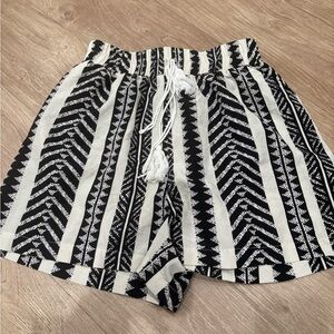 5/$25 Black & White Patterned Women’s Drawstring Shorts